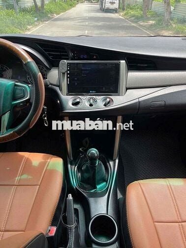 Toyota Innova 2016 2.0E MT.