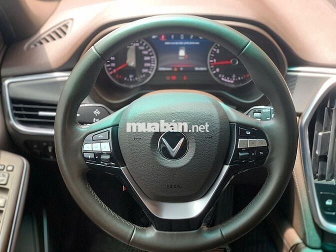 VinFast Lux SA 2.0 Turbo Premium 2019