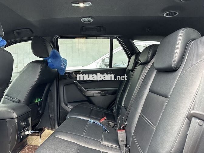 Ford Everest Titanium 2021 4x2 bảo hành2026 vay70%