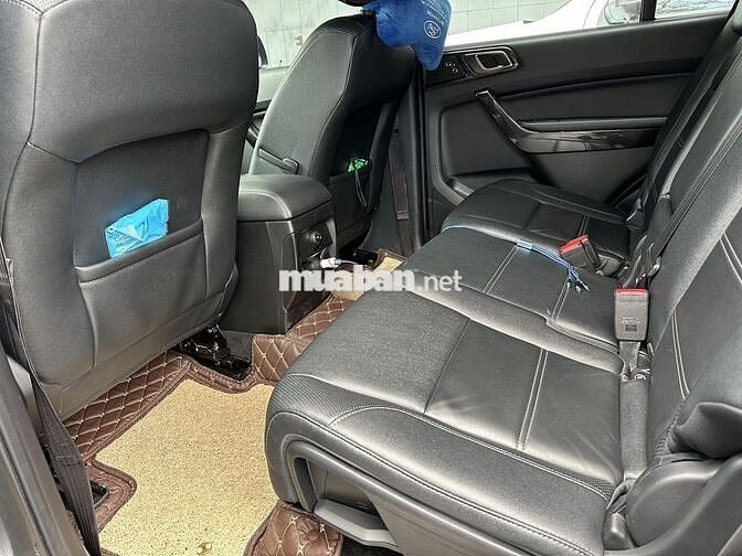 Ford Everest Titanium 2021 4x2 bảo hành2026 vay70%