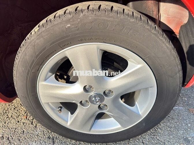 Toyota Yaris 1.3 AT 2008 - 75000 km