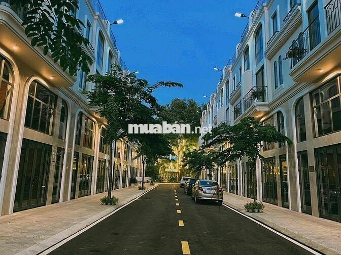 Bán Nhà Phố đa năng mặt tiền đường lớn Quách Điêu