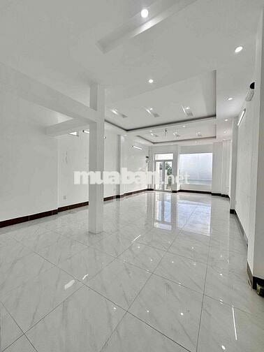 Nhà trệt 2 lầu 4PN đường Trần Bạch Đằng (đối diện ĐHYD) 18tr (tl)