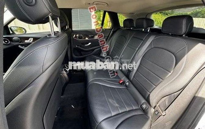 Mercedes Benz GLC 200 2021
