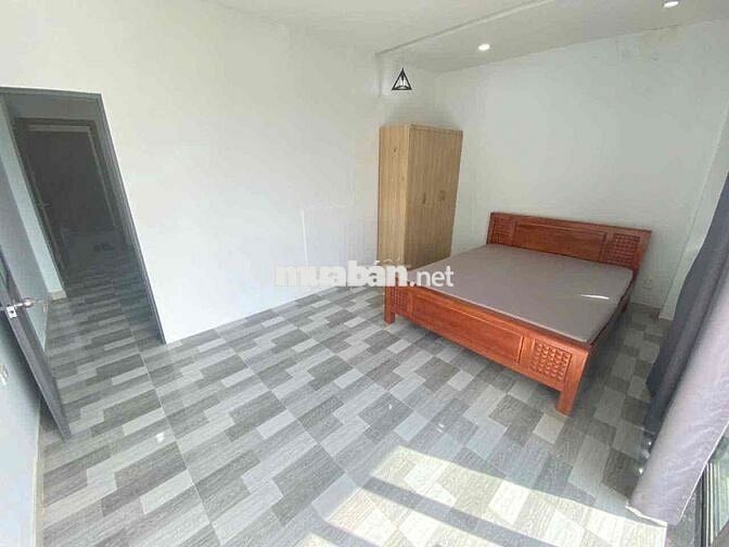 Cho thuê phòng 60m2, Ban công, Đặng Thuỳ Trâm sát ĐH Văn Lang Cơ Sở 3