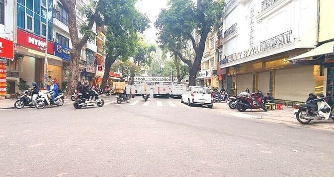 Bán Nhà Mặt Phố Lê Văn Linh Hoàn Kiếm 46m2 45 tỷ mặt tiền 4,2m