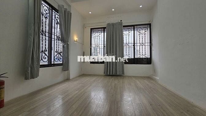 Cho thuê nhà 2 mặt tiền Bùi Thị Xuân, P.2, Q.Tân Bình giá 19tr