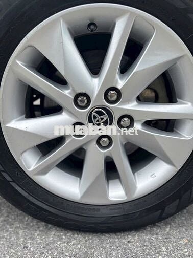 Toyota Innova 2.0G