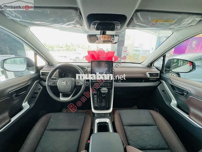 Toyota Innova Cross 2.0 CVT 2025 - 805 Triệu