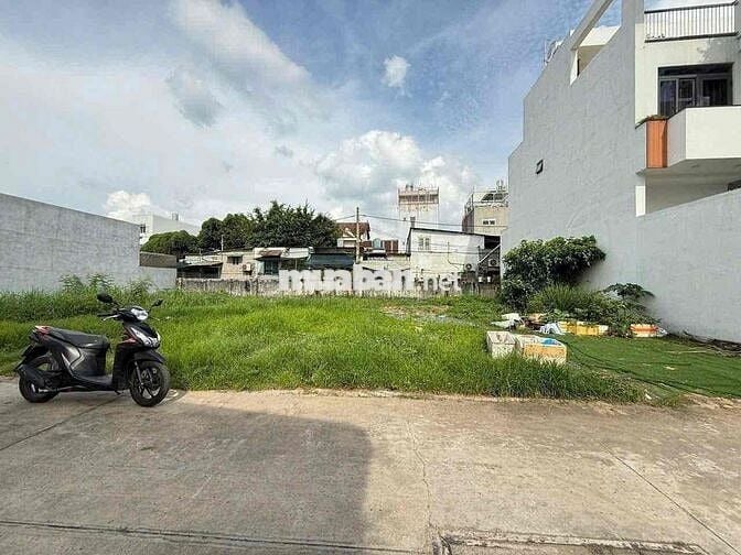 đất bán ngay ngã 4 Ga . Thạnh lọc 17 . 4x17,5m hẻm 7m