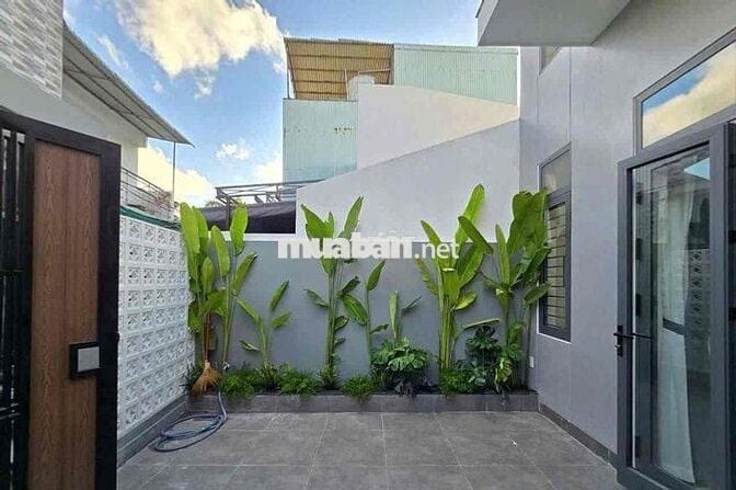 Chính Chủ Bán Nhà Mới 1 Trệt 1 Lửng, 100m², Đường 6m, Gần Bửu Long