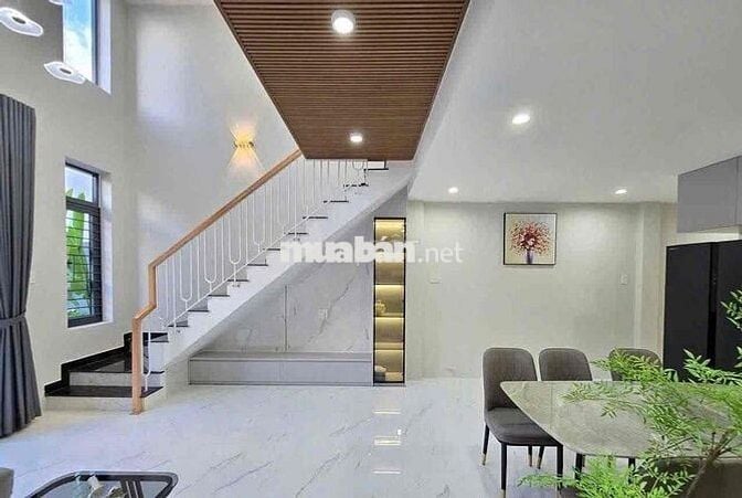 Chính Chủ Bán Nhà Mới 1 Trệt 1 Lửng, 100m², Đường 6m, Gần Bửu Long