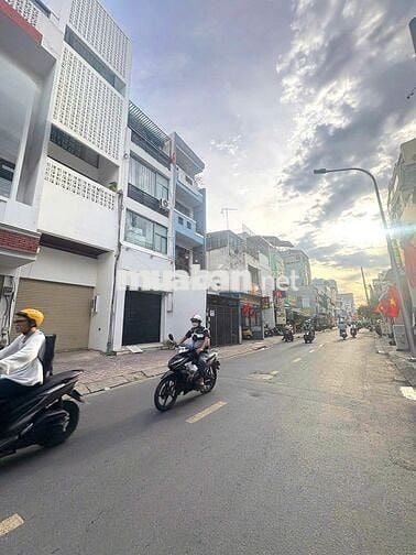 cho thuê MT Nguyễn Trọng Tuyển 4x15m, 3 lầu 6pn giá 26 triệu