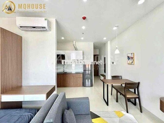 Khai trương căn hộ ban công thoáng full nội thất Nguyễn Trãi quận 1