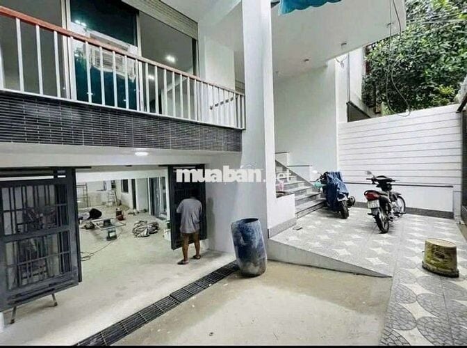Cho thuê Nhà mới đẹp Cư xá Chu Văn An, p26. Dt. 8x18m 1 hầm 3 lầu st