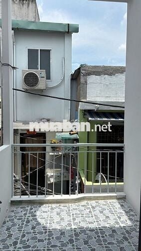 Nhà mới nguyên căn 3 phòng ngủ gần chợ Bình Tiên