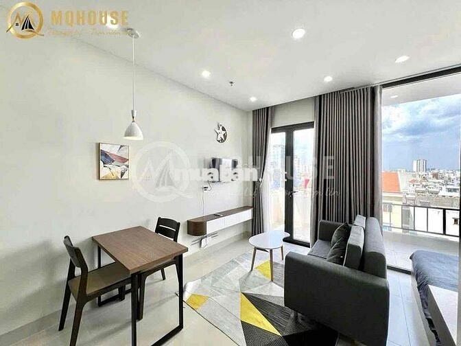 Khai trương căn hộ ban công thoáng full nội thất Nguyễn Trãi quận 1