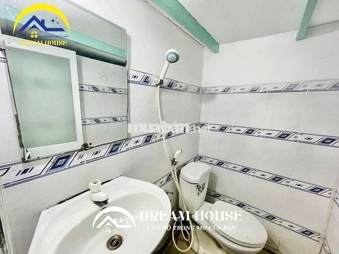 PHÒNG TRỌ CÓ GÁC GIÁ RẺ AN NINH CAO NỘI THẤT CƠ BẢN GẦN ĐH HUIT VÀ VHU