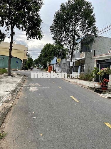 Cần bán đất thổ cư chính chủ 100m2 giá rẻ tại Long An giáp Bình Chánh