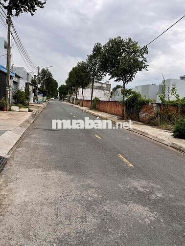 Cần bán nhà 100m2 đường số 10 giá rẻ tại Cần Giuộc giáp Bình Chánh