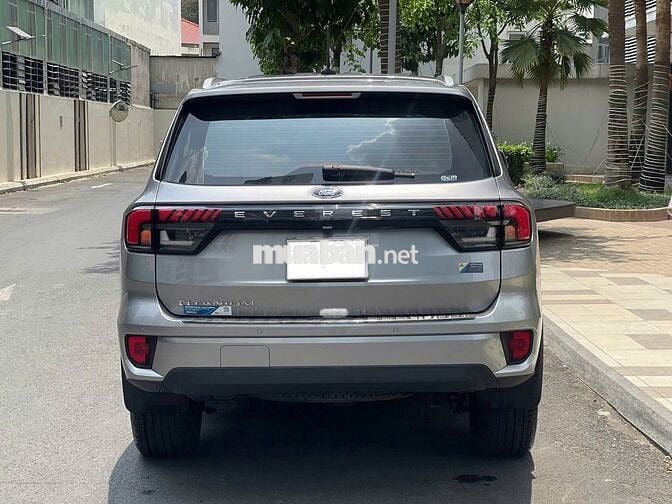 Ford Everest Titanium 4x2 2025 SIÊU MỚI_GÓP 70%