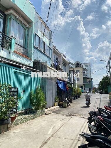 Bán nhà BTT 2MT, có sẵn TN cho thuê