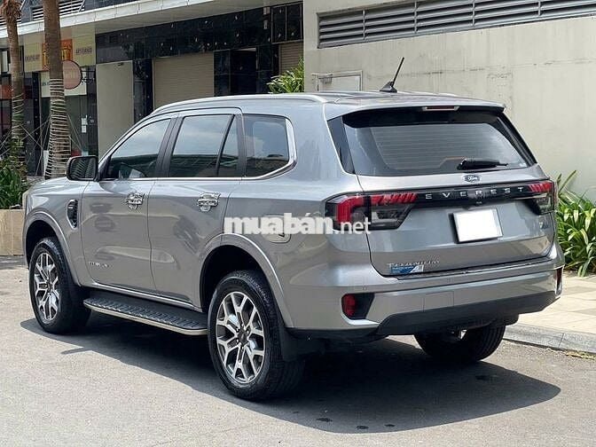 Ford Everest Titanium 4x2 2025 SIÊU MỚI_GÓP 70%