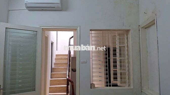 Cho thuê nhà Nguyễn Chế Nghĩa, 45m2 x 3 tầng, 3 ngủ 2 wc, giá 12 triệu