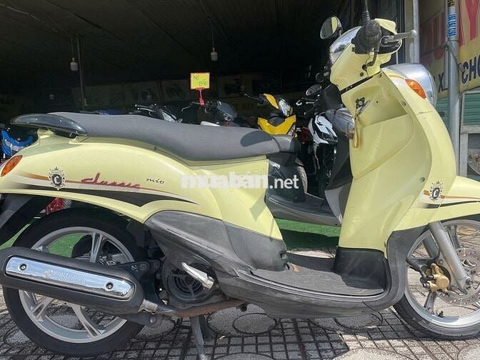 Xe tay ga Classico 110 2013 vàng mới 80%
