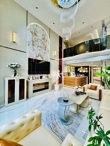 NÉT CĂNG!!! Tuyệt phẩm 5 Lầu THANG MÁY gara đậu 2 xe hơi Quang Trung