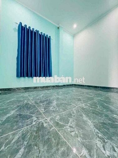 Hàng ngợp,nhà 1 lầu 1 trệt,1 xẹc đường Lê văn tách