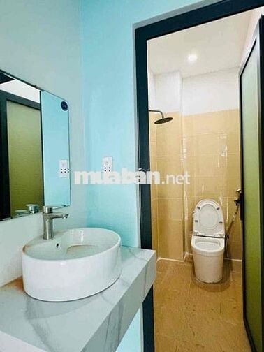 Hàng ngợp,nhà 1 lầu 1 trệt,1 xẹc đường Lê văn tách
