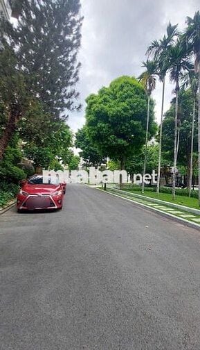 NHÀ MỚI SIÊU VỊ TRÍ KINH DOANH - Huỳnh Văn Bánh,PN - Trệt 3 Lầu