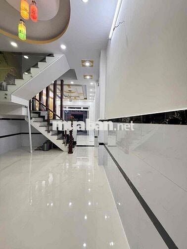 nhà vị trí đẹp mới xách va ly vào ở ngay chỉ 5,150 còn thương l