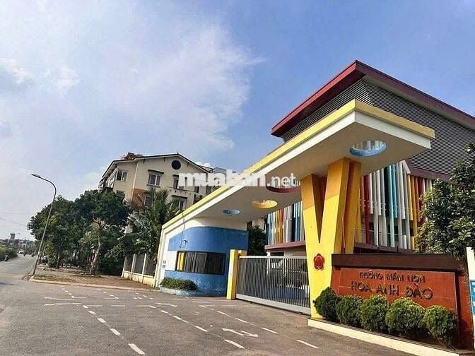 CẦN BÁN ĐẤT THẠCH BÀN LONG BIÊN HÀ NỘI.