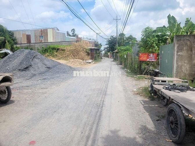 Bán nhanh nhà 64m2 (8x8m) cách 943 chỉ 700m giá 800tr P. Mỹ Hòa