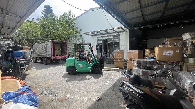 Cho Thuê Xưởng Mặt Tiền 2.200m2 Giá Tốt
