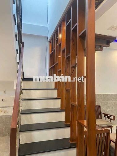 NHÀ 3 TẦNG ĐẸP — GẦN HÒA BÌNH--THOẠI NGỌC HẦU (5m x 10m)