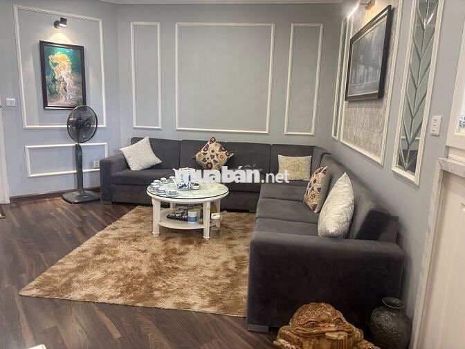 Cho thuê căn hộ chung cư 2 ngủ full nội thất cao cấp