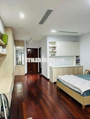 NHÀ MỚI SIÊU VỊ TRÍ KINH DOANH - Huỳnh Văn Bánh,PN - Trệt 3 Lầu