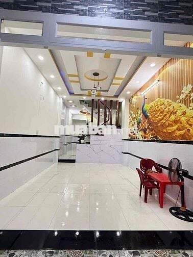 nhà vị trí đẹp mới xách va ly vào ở ngay chỉ 5,150 còn thương l