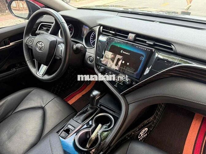 Toyota Camry 2.0 G đời cuối 2021