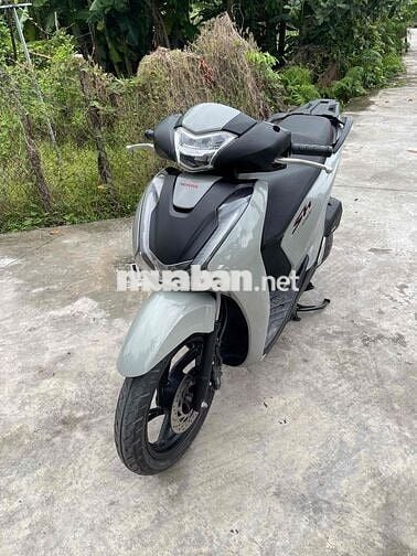 Cần bán sh 125 2017 máy zin chính chủ