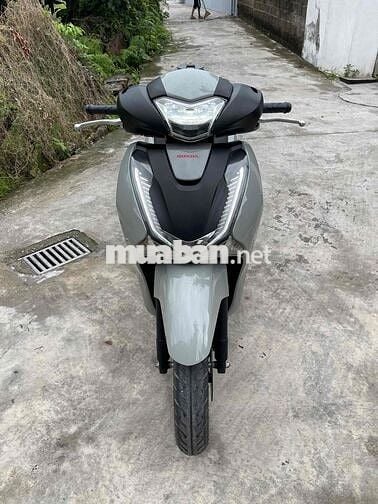 Cần bán sh 125 2017 máy zin chính chủ