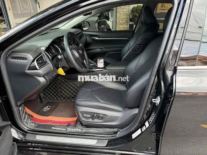 Toyota Camry 2.0 G đời cuối 2021