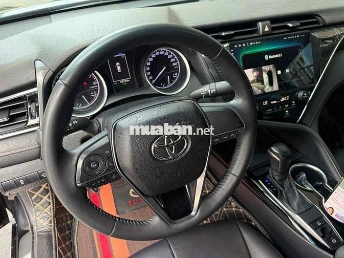 Toyota Camry 2.0 G đời cuối 2021