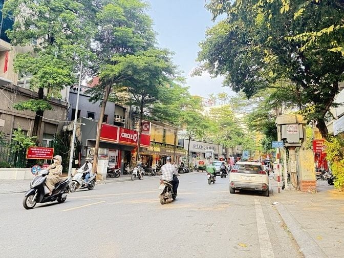 Siêu Phẩm mặt phố Khâm Thiên, 1 mặt phố, 1 mặt ngõ, kinh doanh đỉnh.