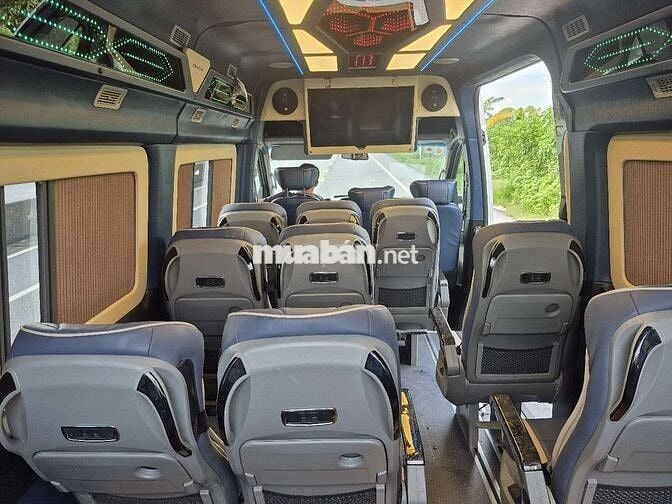 Solati 2022 xe 16 nghế âu - 120000 km