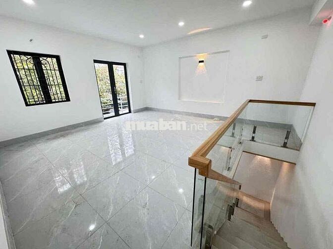 Bán nhà mặt tiền đư���ng Nguyễn Thị Tồn , vị trí kinh doanh buôn bán