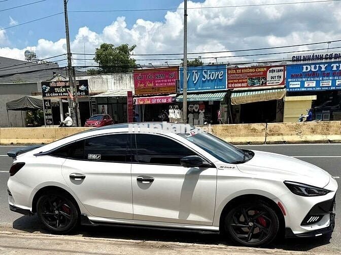 MG5 LUXURY Trắng odo 4v